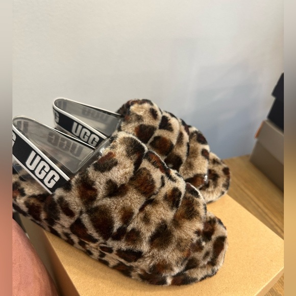 UGG Animal Print Fuzzy Slippers - Picture 1 of 2